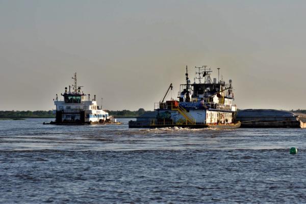 14. Nincs megállás, jönnek-mennek a hajók 